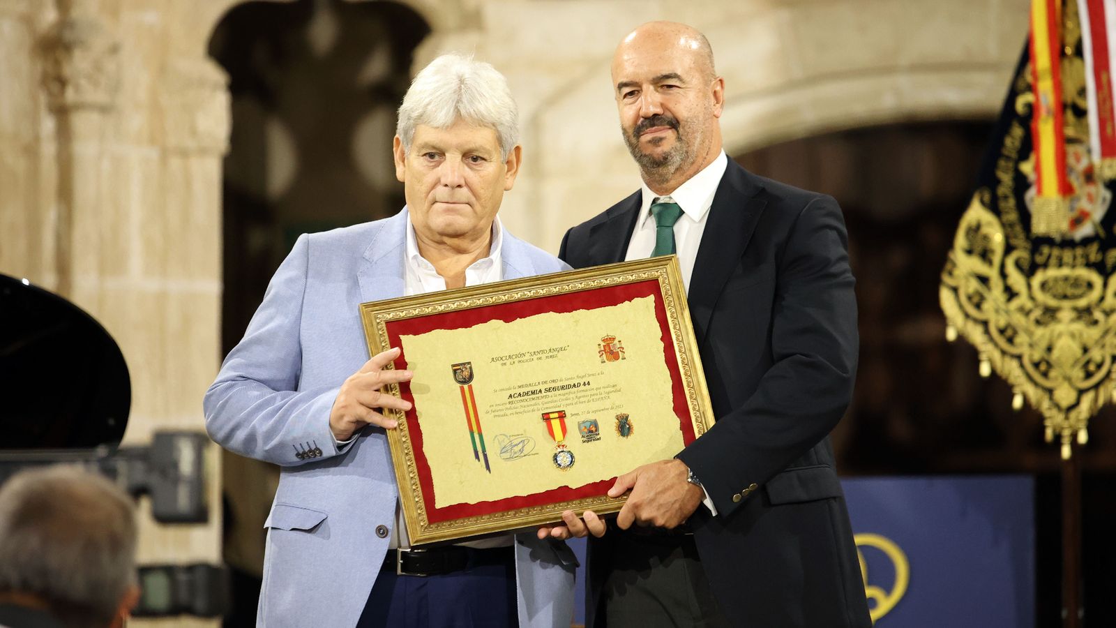 Entrega de medallas de la Asociación Santo Ángel de la Policía Nacional de Jerez