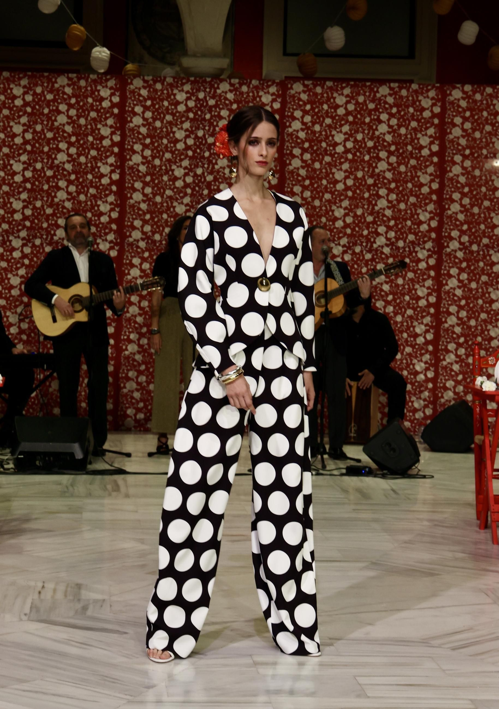 Desfile moda andaluza "Cajasol de moda"