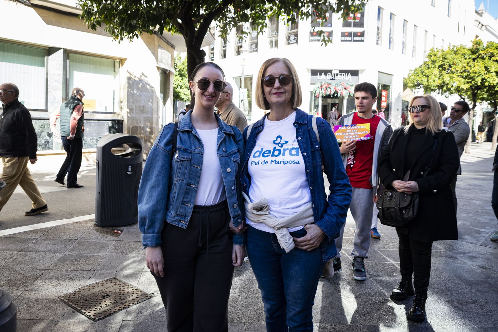 Imágenes de la marcha solidaria de las asociaciones de enfermedades raras en Jerez
