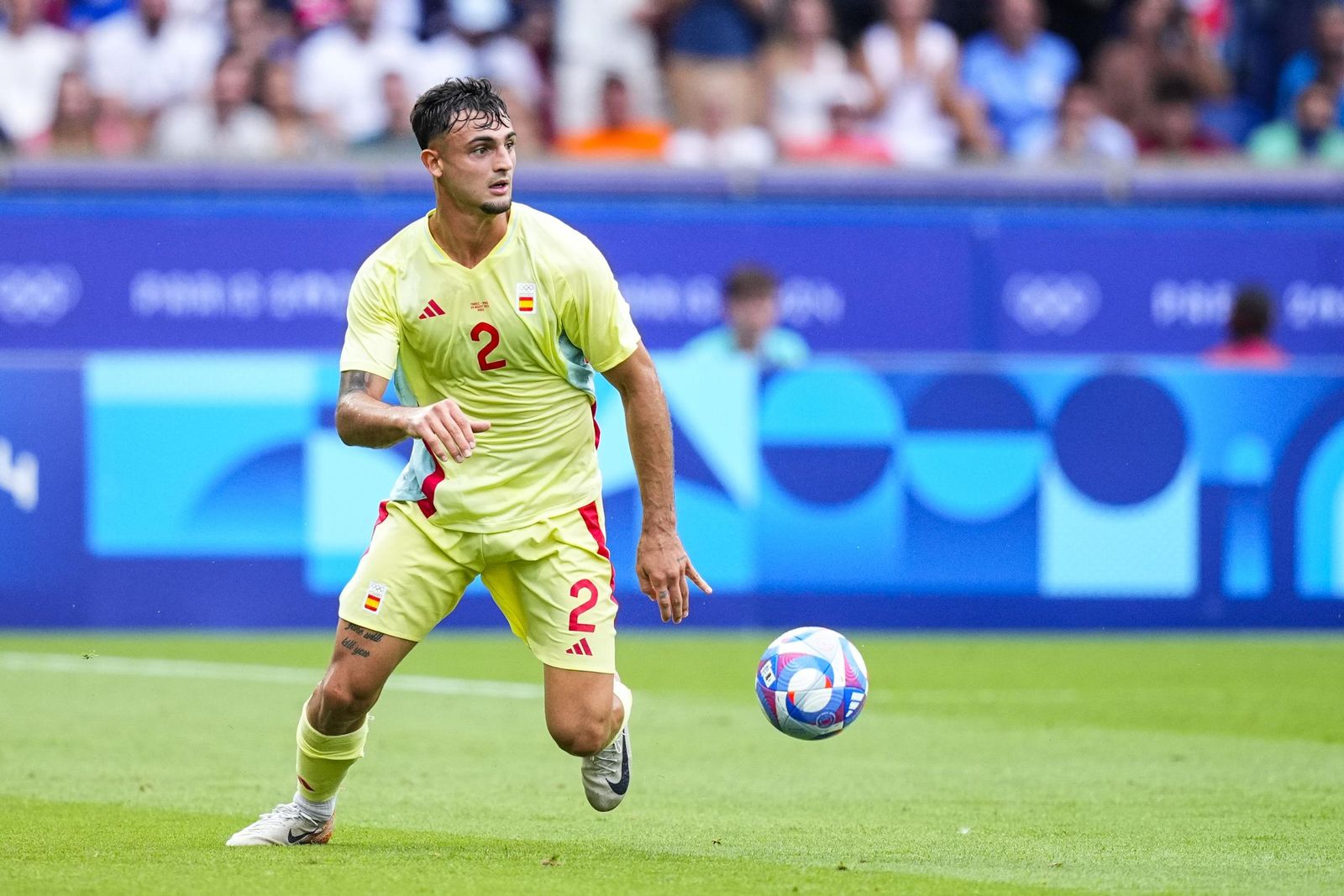 Marc Pubill controla el esférico en esta final olímpica.