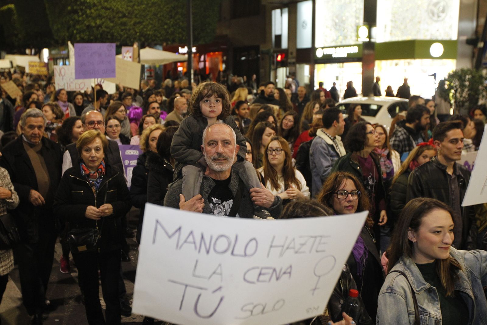 Fotogalería manifestación Día Internacional de la Mujer en Almería