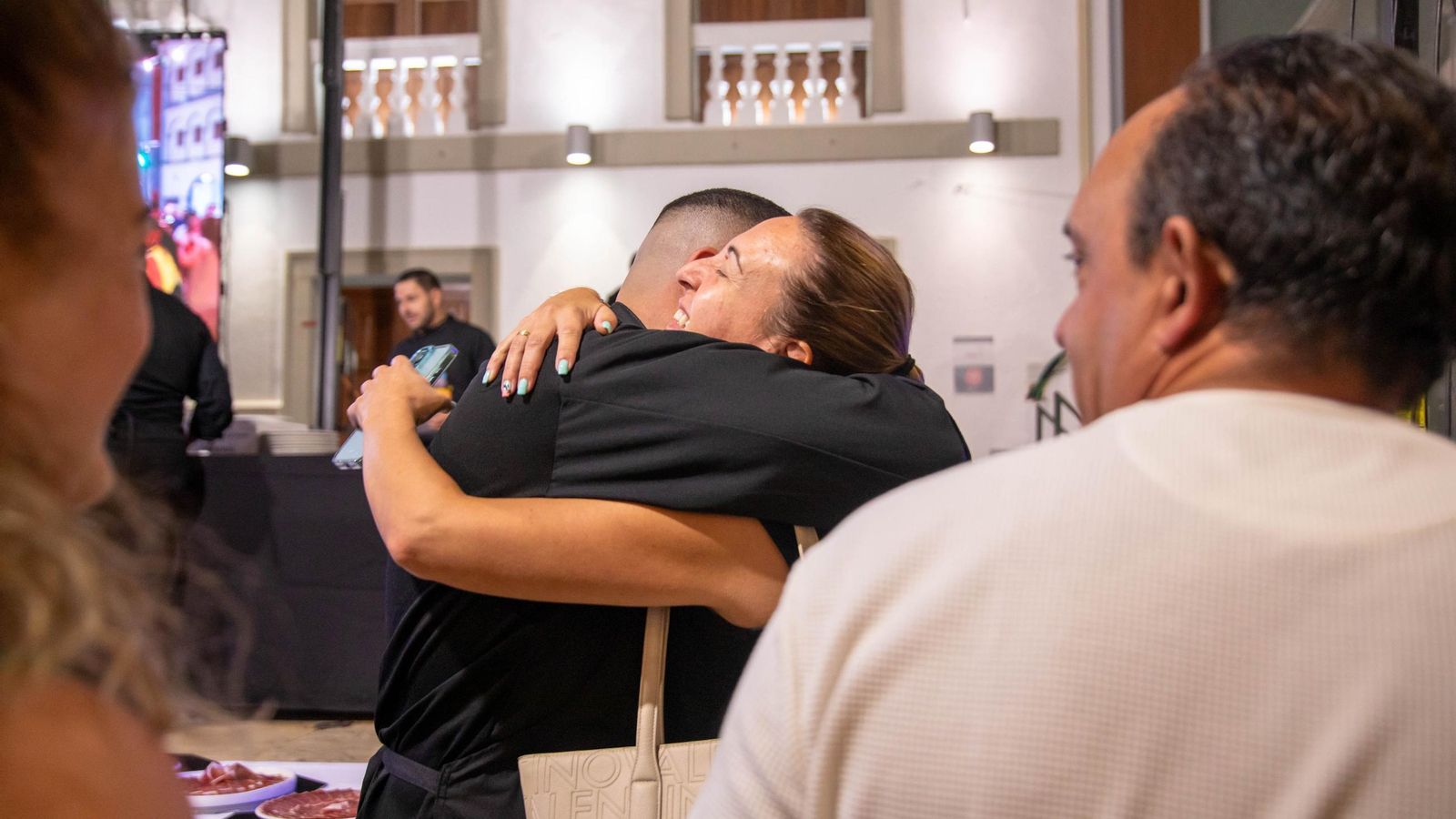 El abrazo. El abrazo.