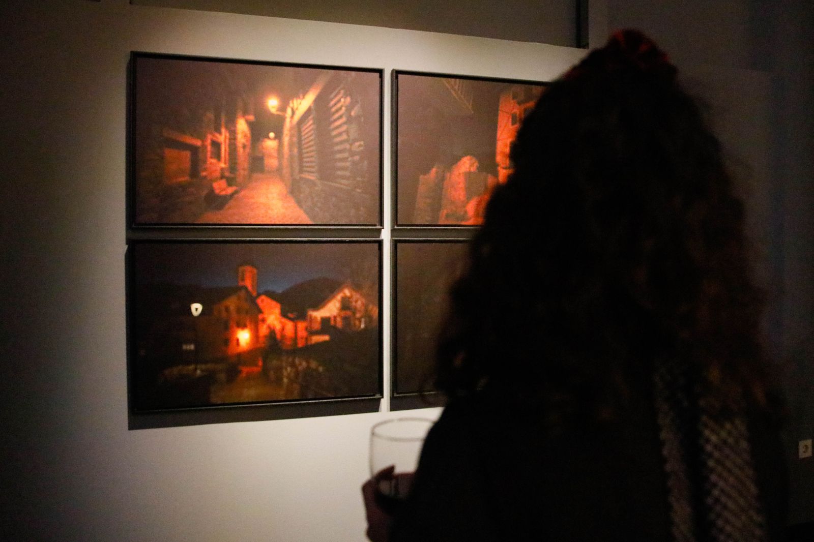 Te contamos en imágenes como ha sido el inicio de la exposición Brujas de Judith Prat