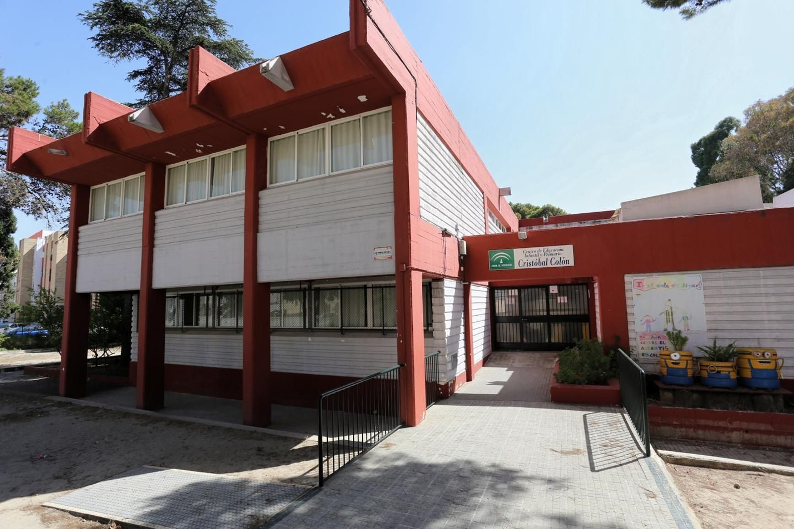 Una imagen de las instalaciones del  colegio público Cristóbal Colón.