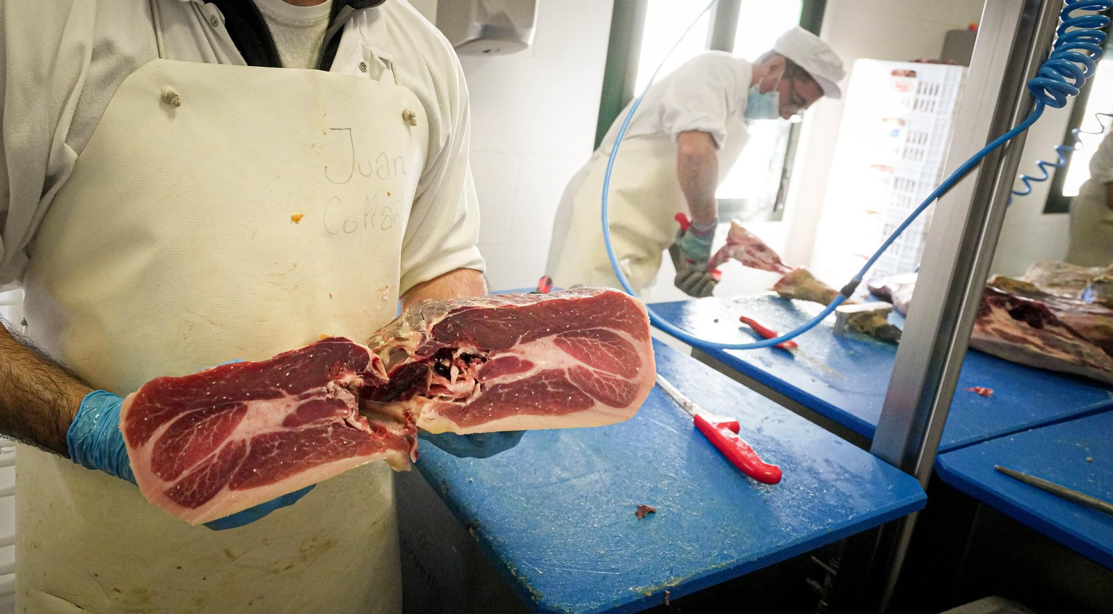 Del campo a la mesa, así son los jamones de Montesierra que vende Mercadona