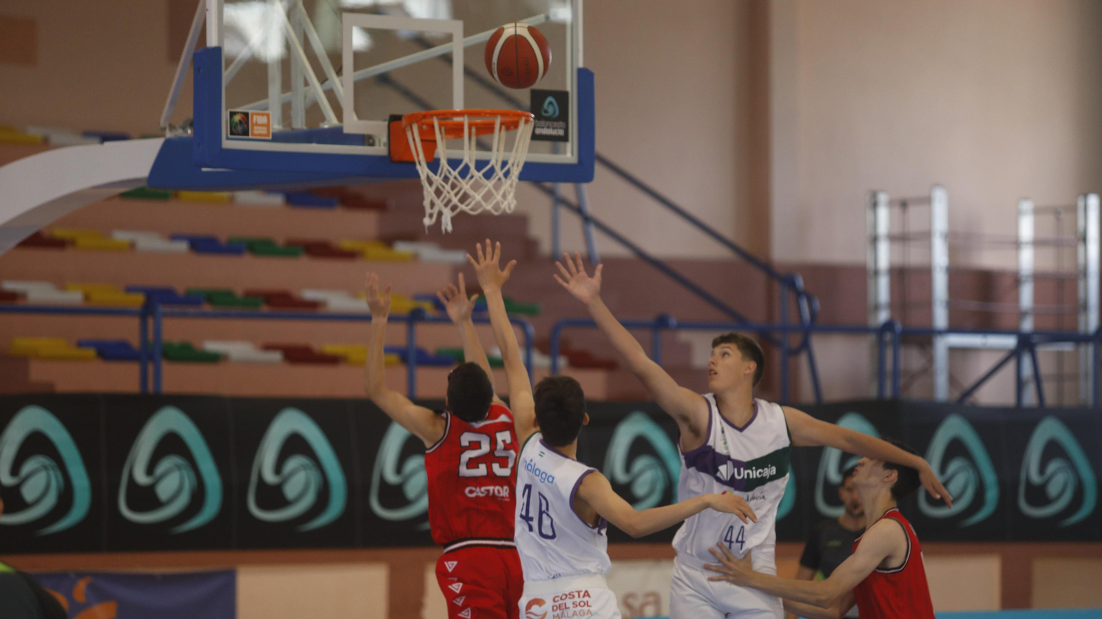 Las fotos de las semifinales del Cadeba infantil masculino de La Línea