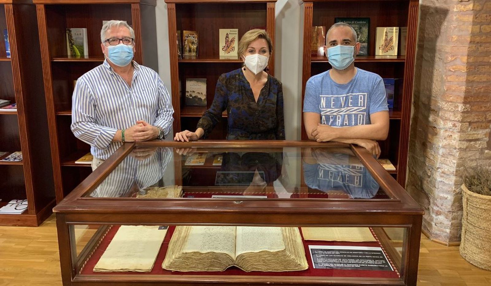 Inauguración de la exposición en el Archivo Municipal de Montoro.