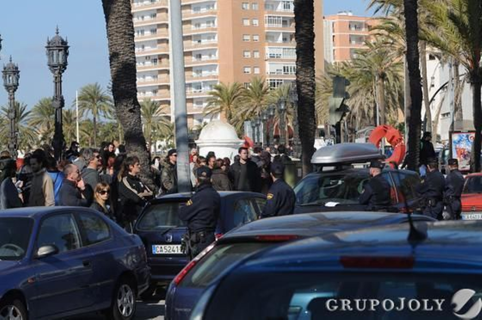 Policía Nacional y antidisturbios desalojan el edificio de Valcárcel. 

Foto: Lourdes de Vicente, Javier González y Jesús Marín