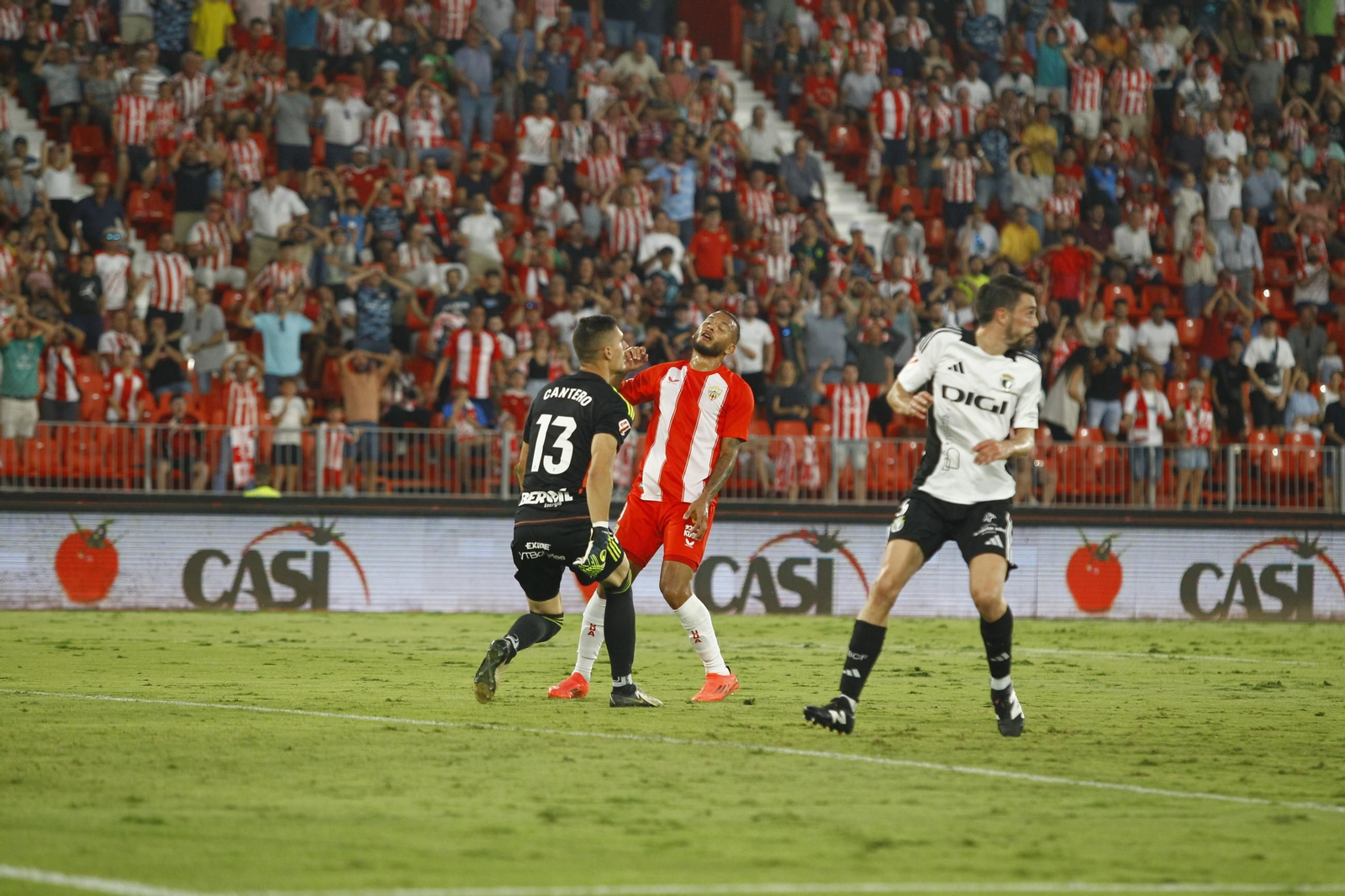 La victoria de la U.D. Almería ante el Real Burgos, en imágenes