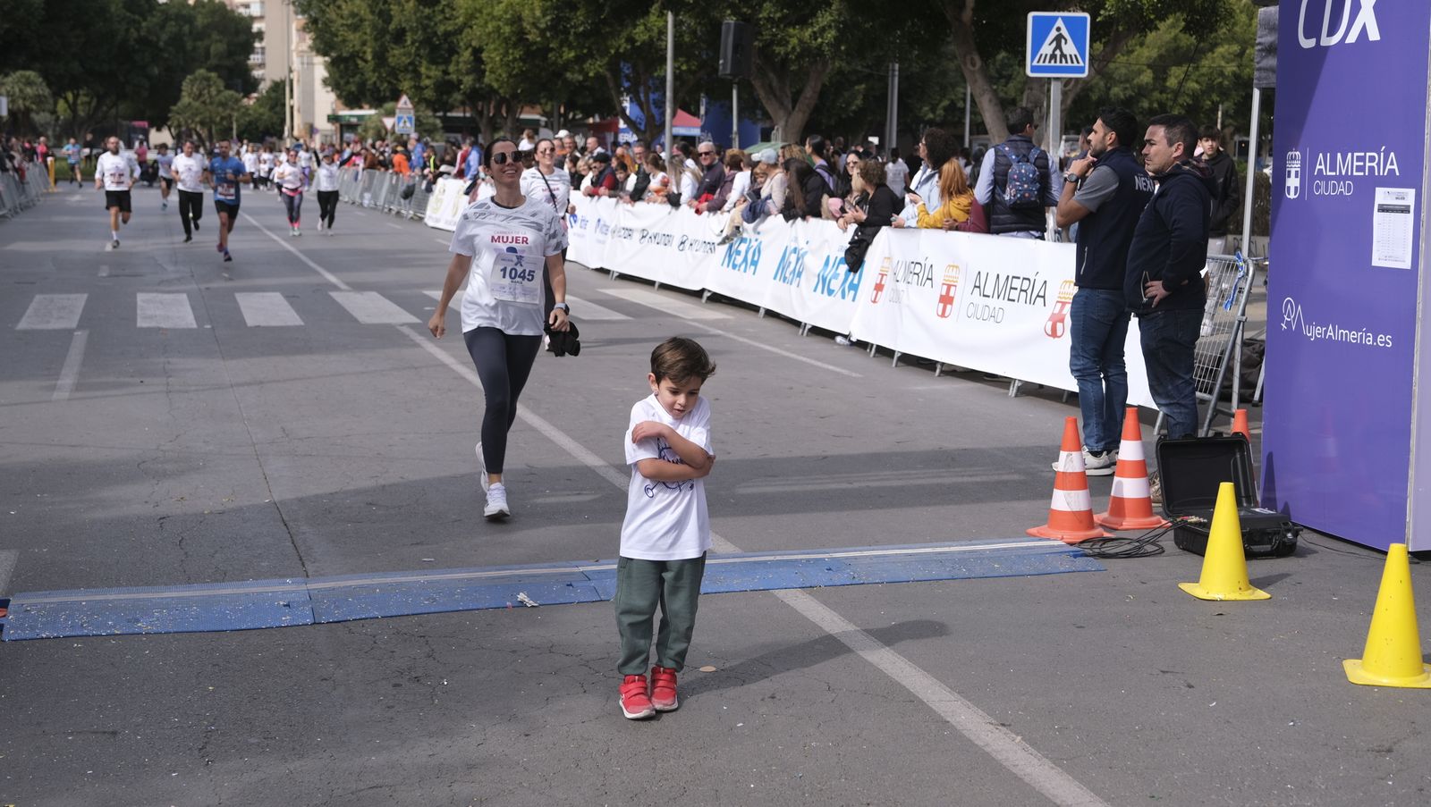 Imágenes de la Carrera de la Mujer 2023 en Almería