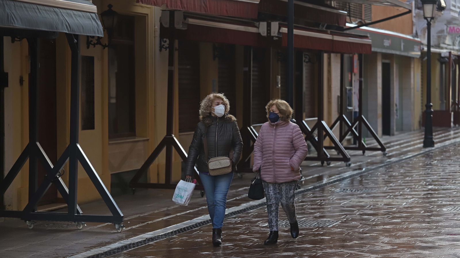 Fotos del primer día de alerta 4 grado 2 en La Línea