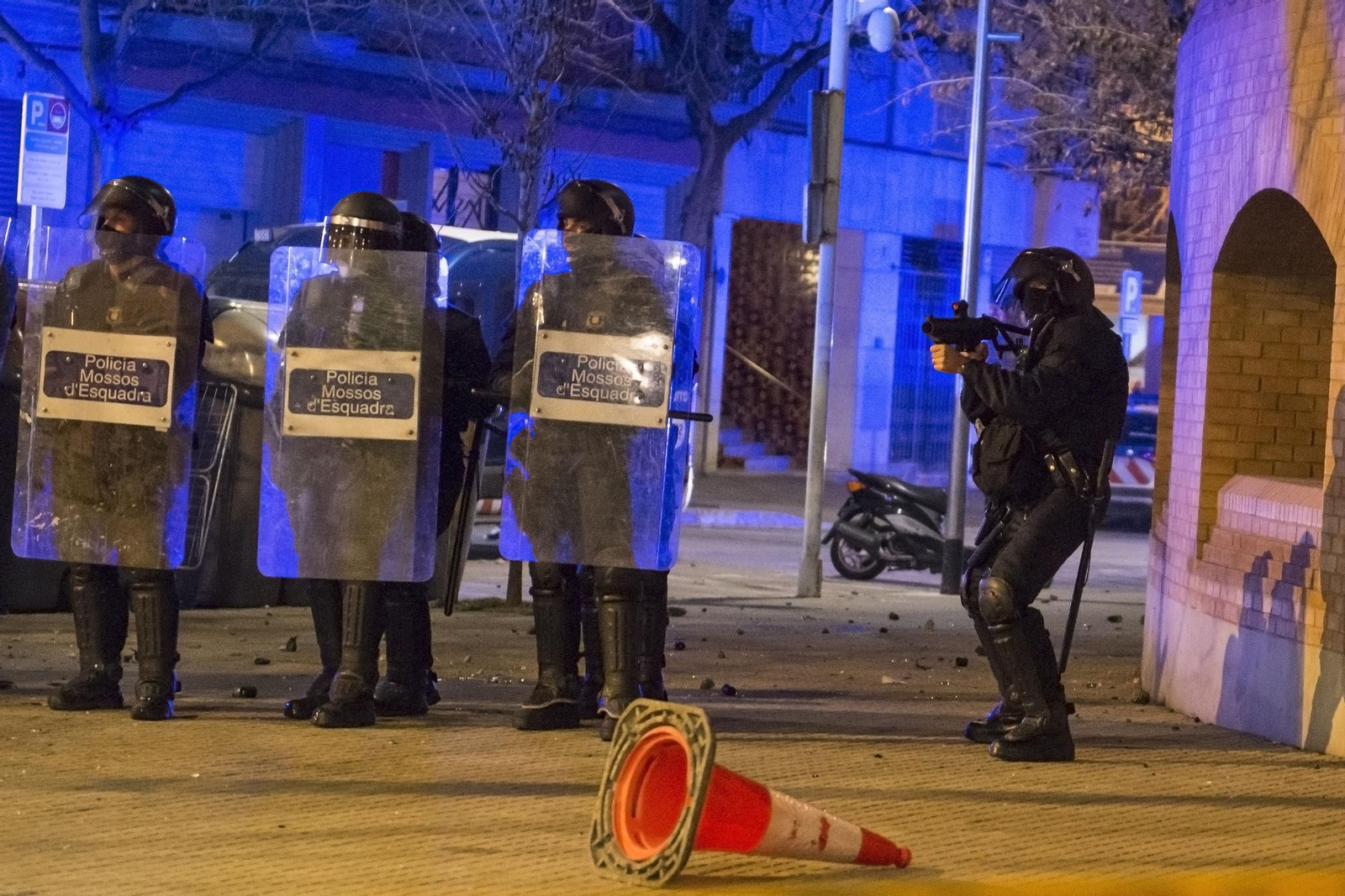 Las imágenes de los disturbios en Cataluña por el arresto de Pablo Hasel