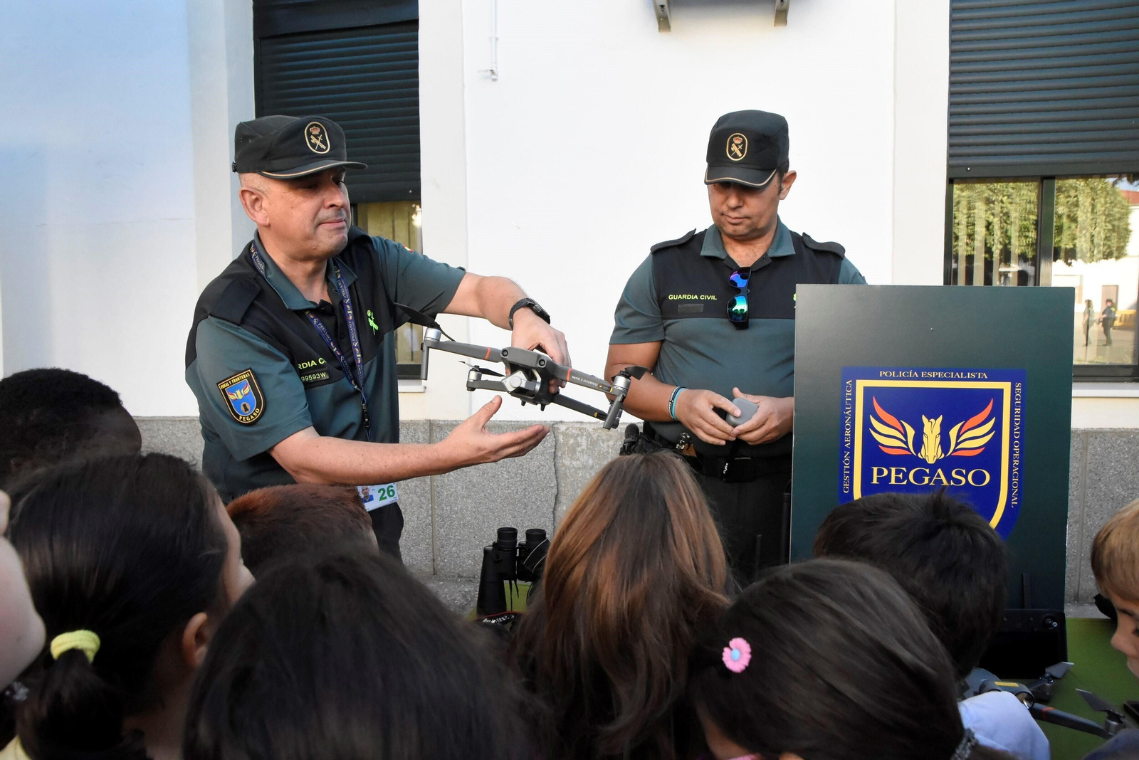 En imágenes, el día de puertas abiertas en la Comandancia de la Guardia Civil en Córdoba