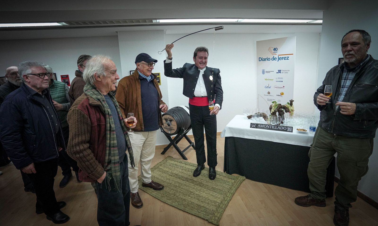 Imágenes de la inauguración de la exposición de Manuel del Valle en la sala ArteaDiario