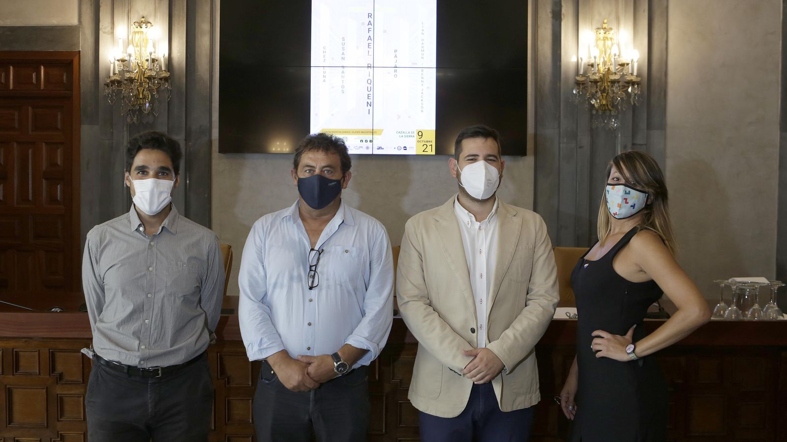 Irina Soriano y demás organizadores antes de presentar la cita en la Casa de la Provincia de la Diputación de Sevilla.