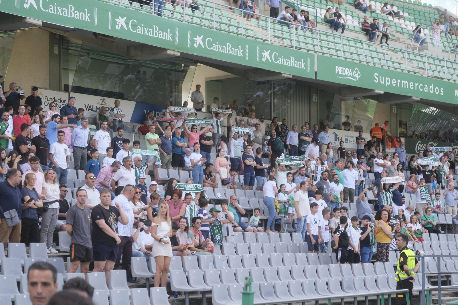 Las mejores fotos del ambiente en El Arcángel en el Córdoba CF - San Fernando Las mejores fotos del ambiente en El Arcángel en el Córdoba CF - San Fernando