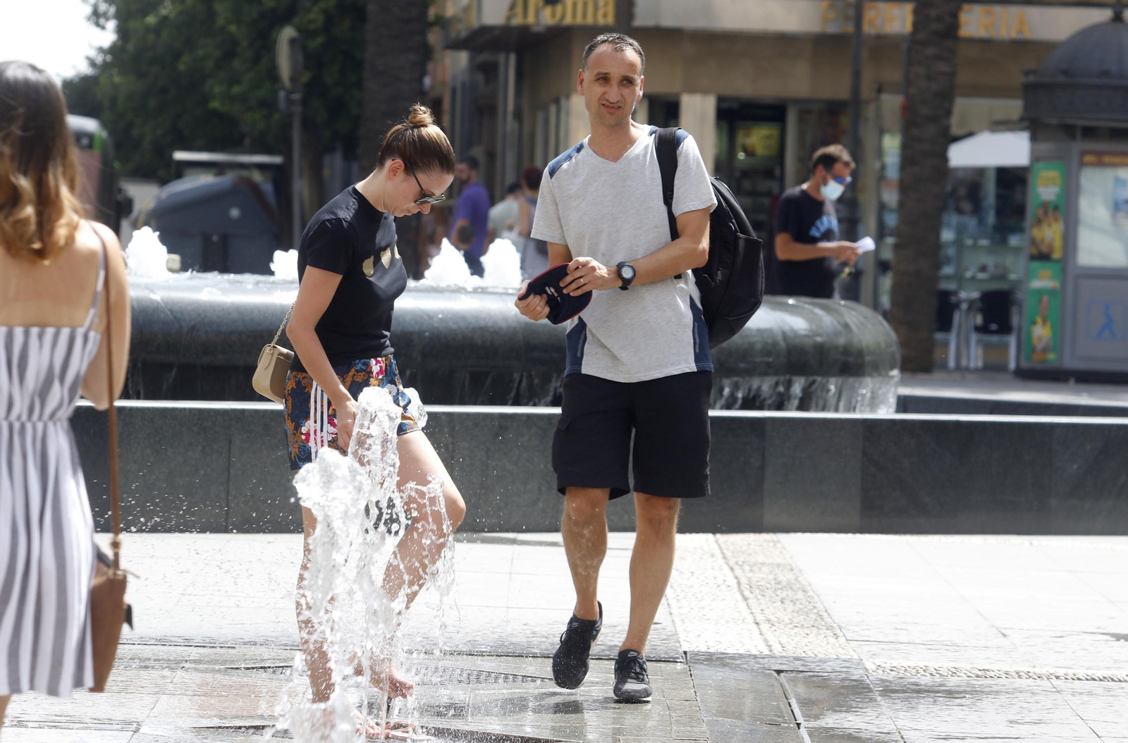 Córdoba se asfixia con las temperaturas máximas de España, en imágenes