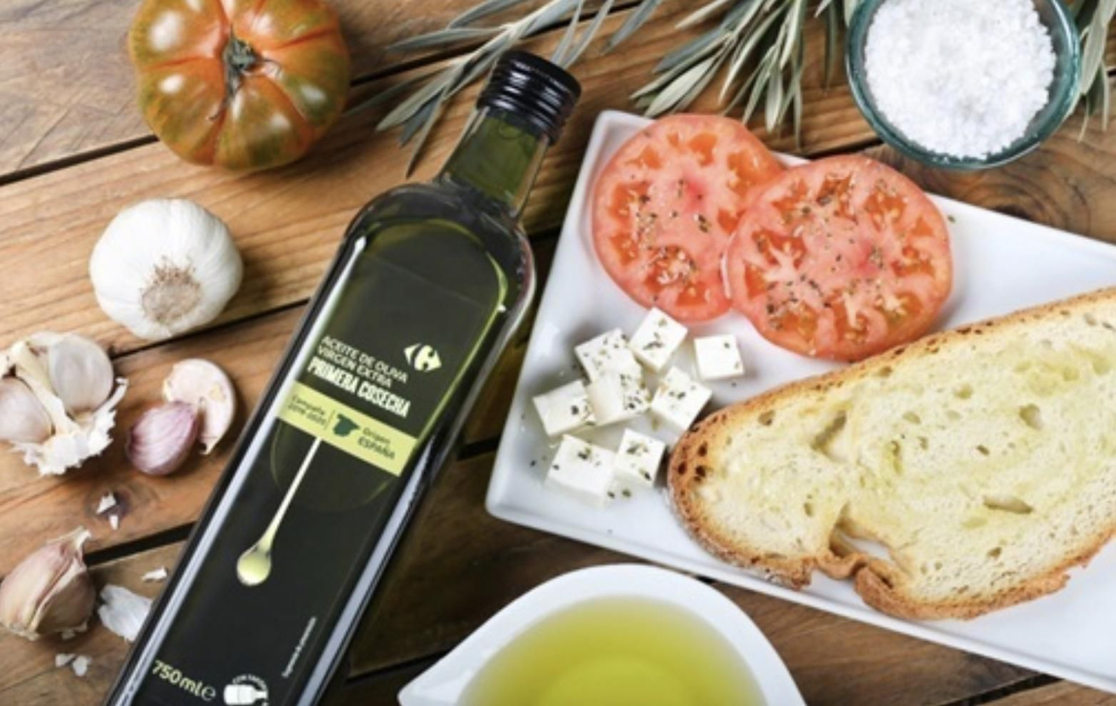 Carrefour lanza una nueva gama de aceites de oliva  en colaboración con una empresa granadina