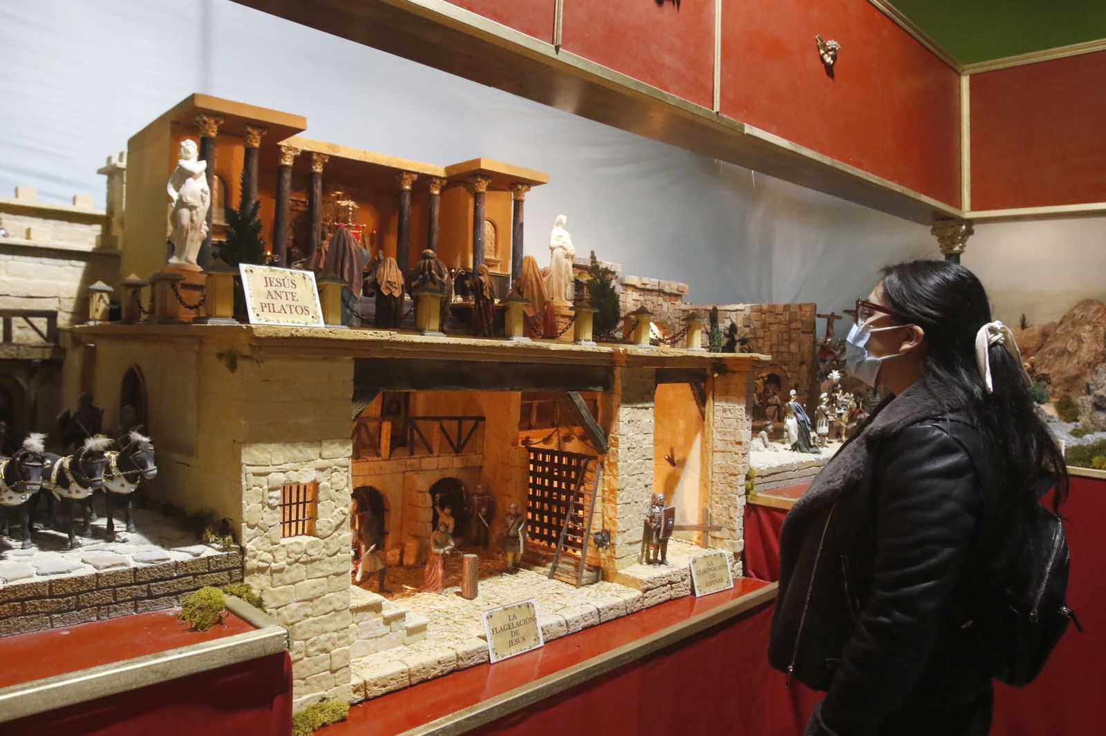 Un recorrido en fotografías por el belén pasionista del centro comercial Zoco de Córdoba