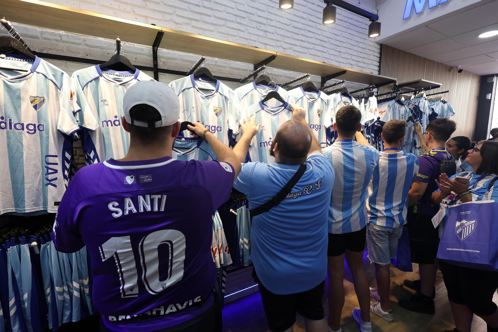 La camiseta del Málaga CF 2025/26, al detalle