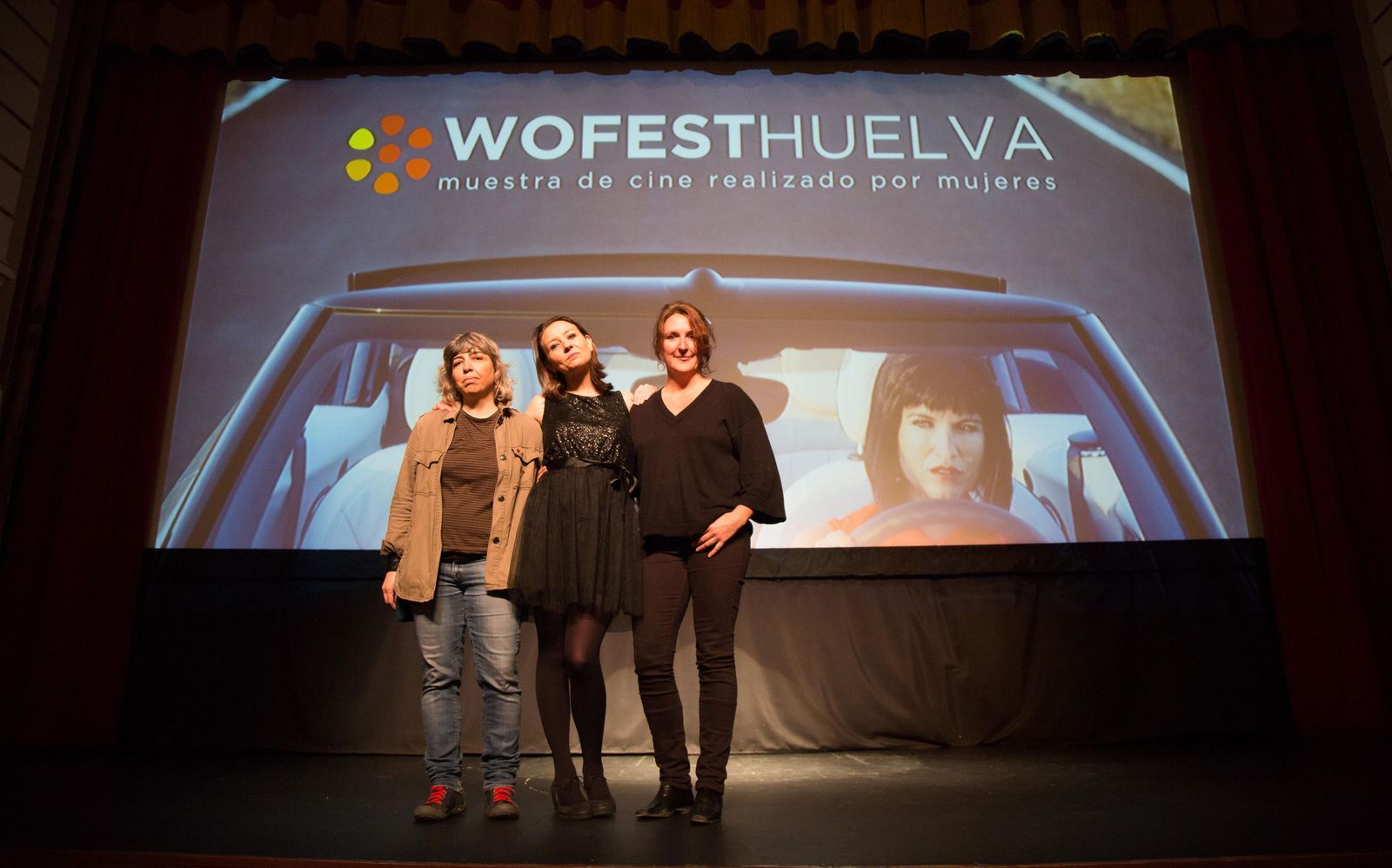 Gele Fernández, María  Luisa Oliveira y María Clauss, a la derecha, despidieron la tercera edición de la muestra.