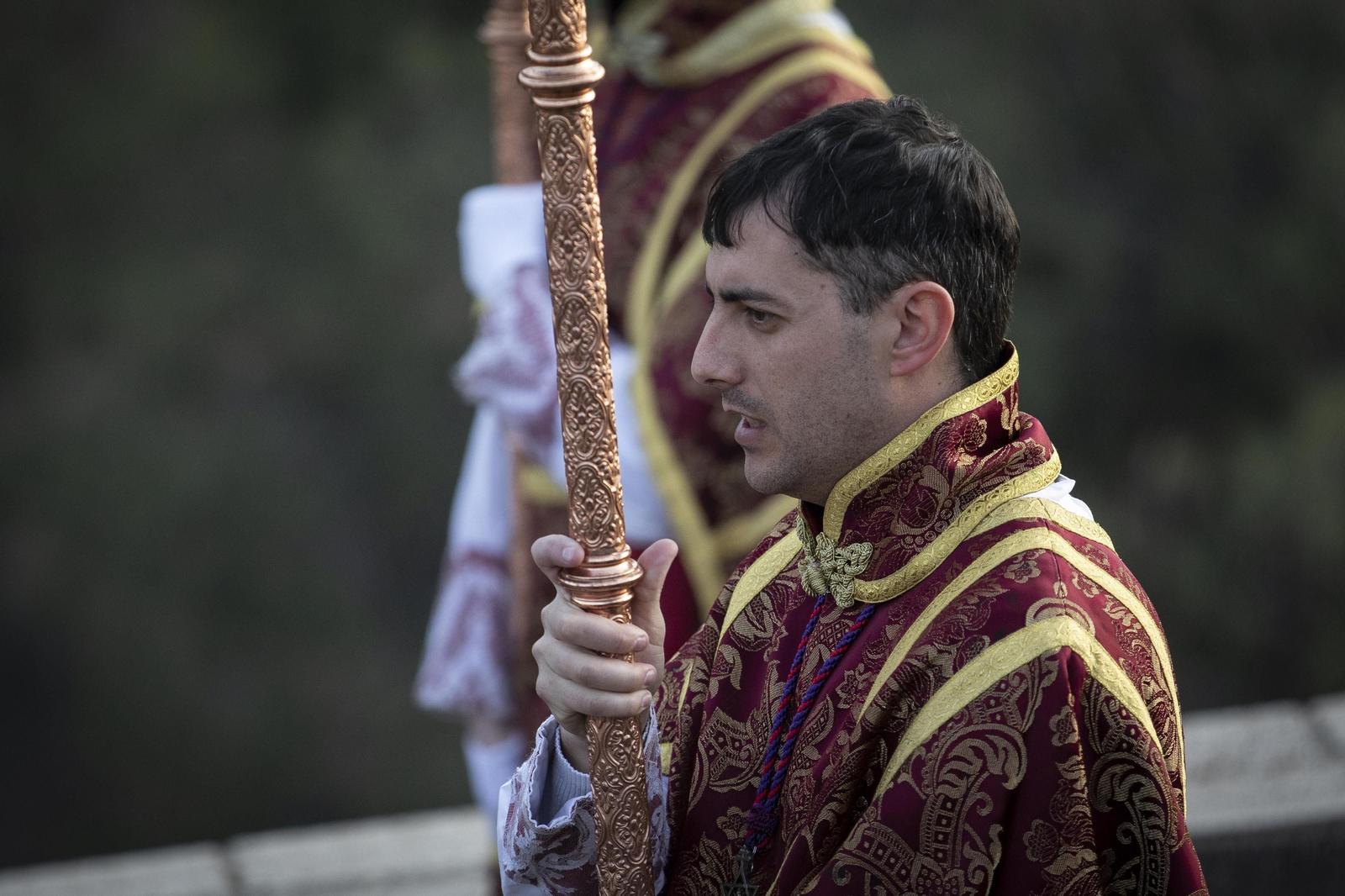 El vía crucis con el el Cristo de los Gitanos, en imágenes