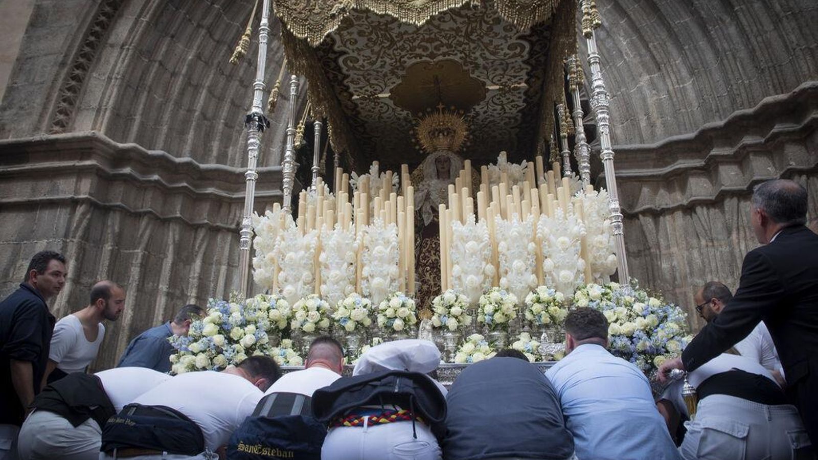 La siempre espectacular salida de San Esteban