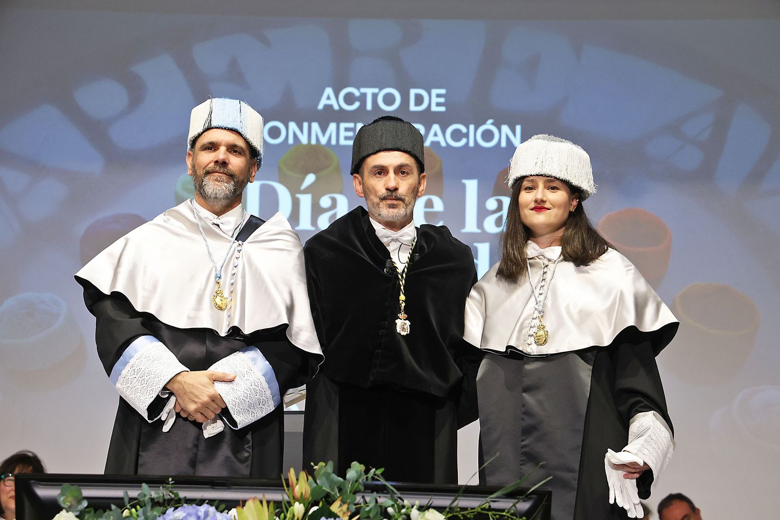 Fotografías de la investidura de los nuevos doctores y doctoras en el acto del 3 de marzo de la universidad de Huelva