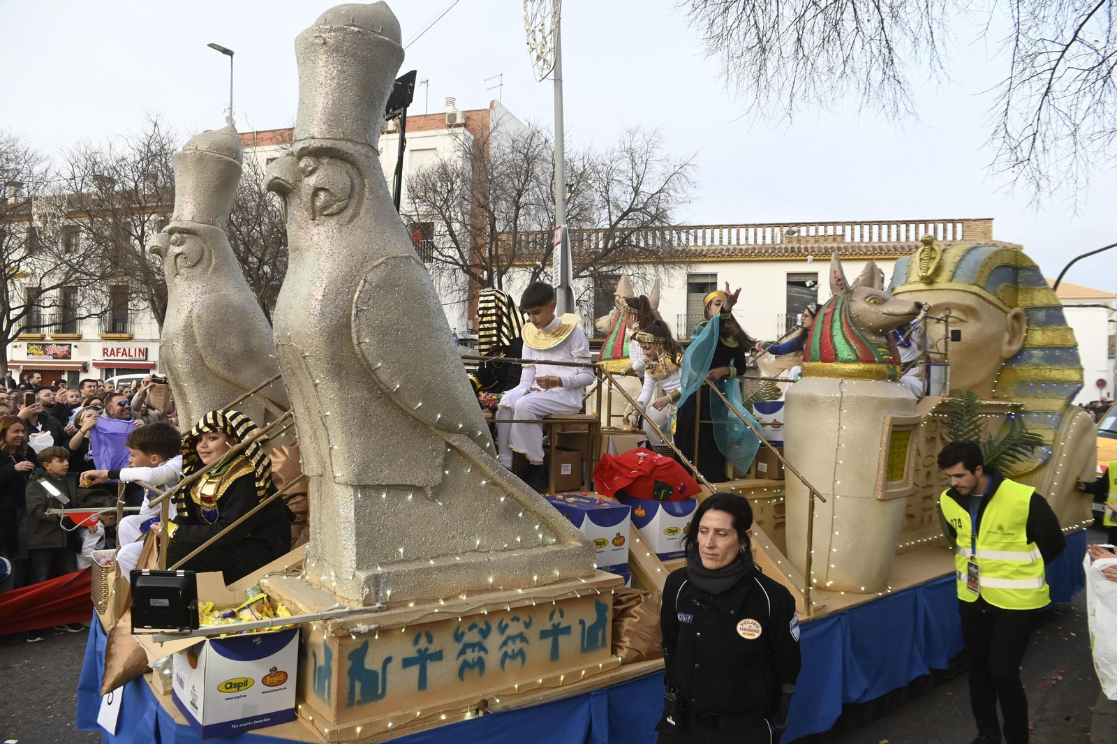 Las mejores fotos del inicio de la Cabalgata de Reyes Magos de Córdoba