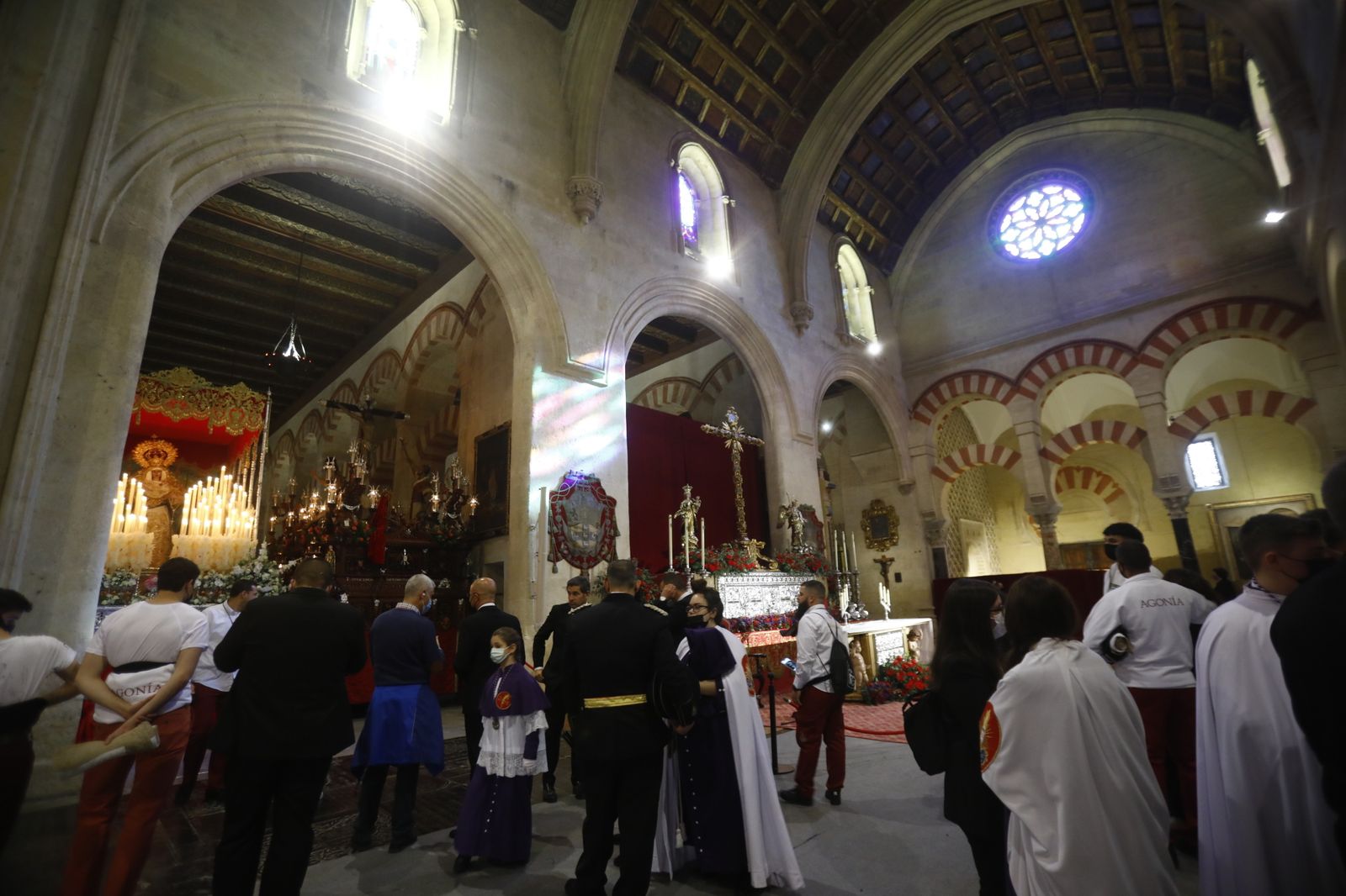 La hermandad de La Agonía de Córdoba suspende su procesión del Martes Santo, en imágenes