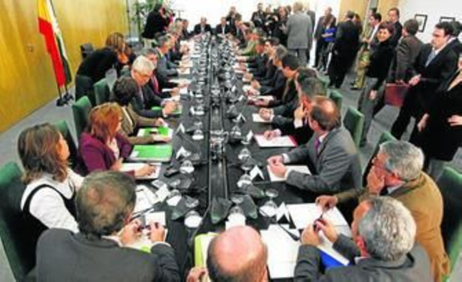 Rubalcaba se reunió ayer con Griñán y los alcaldes de las 18 localidades más afectadas por las últimas lluvias.