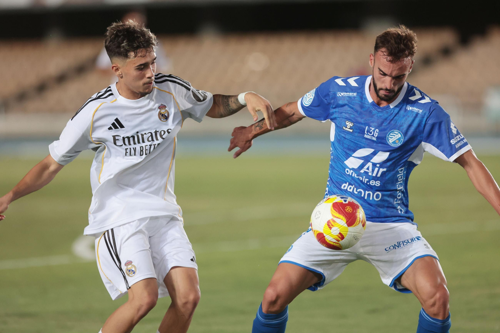 Imágenes del Trofeo de la Vendimia entre  Xerez DFC contra Real Madrid C en Chapín