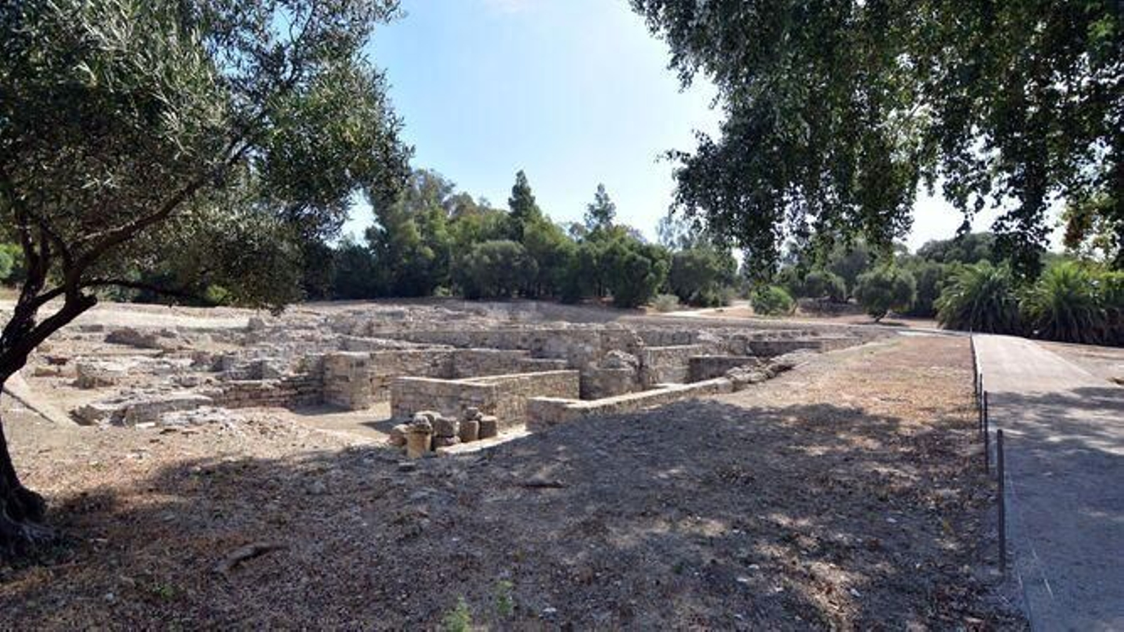 Zona de termas en Carteia