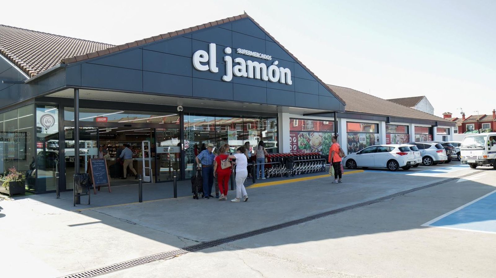 Imagen de uno de los establecimientos de Sumpercados El Jamón.