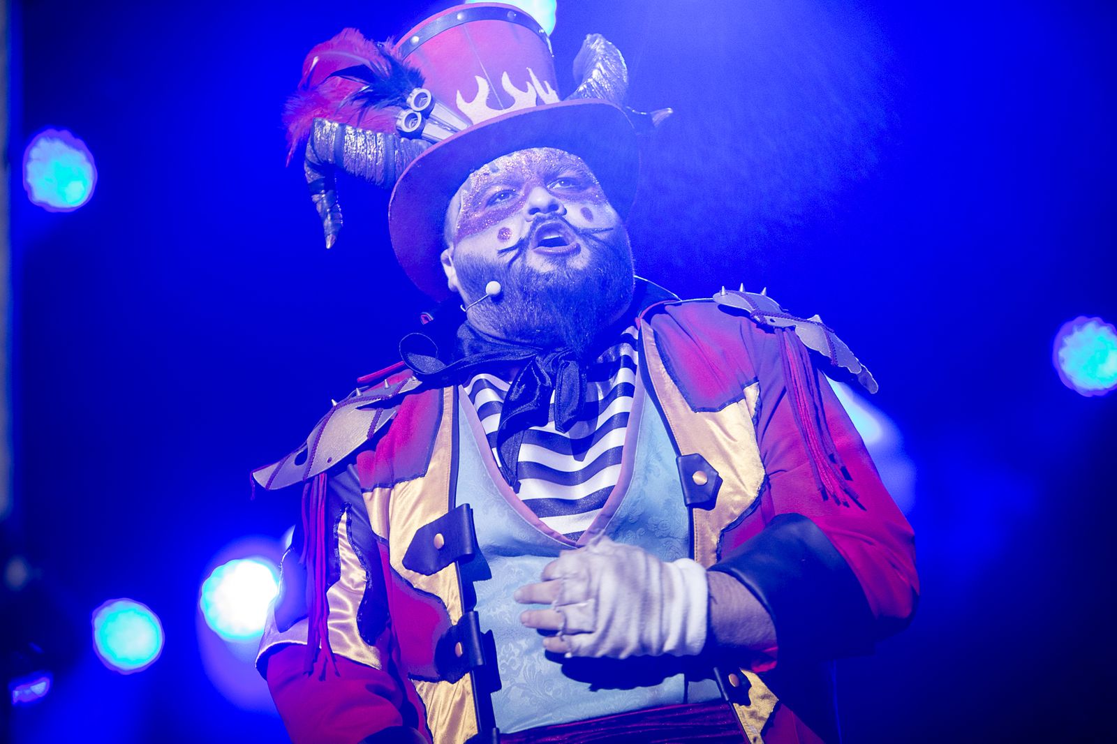 Las imágenes del pregón y la quema del Dios Momo