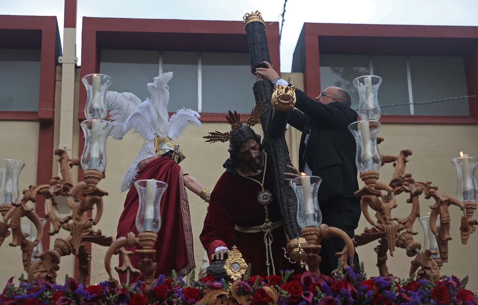 Fotos del Jueves Santo en Algeciras: Tres Caídas y Nazareno