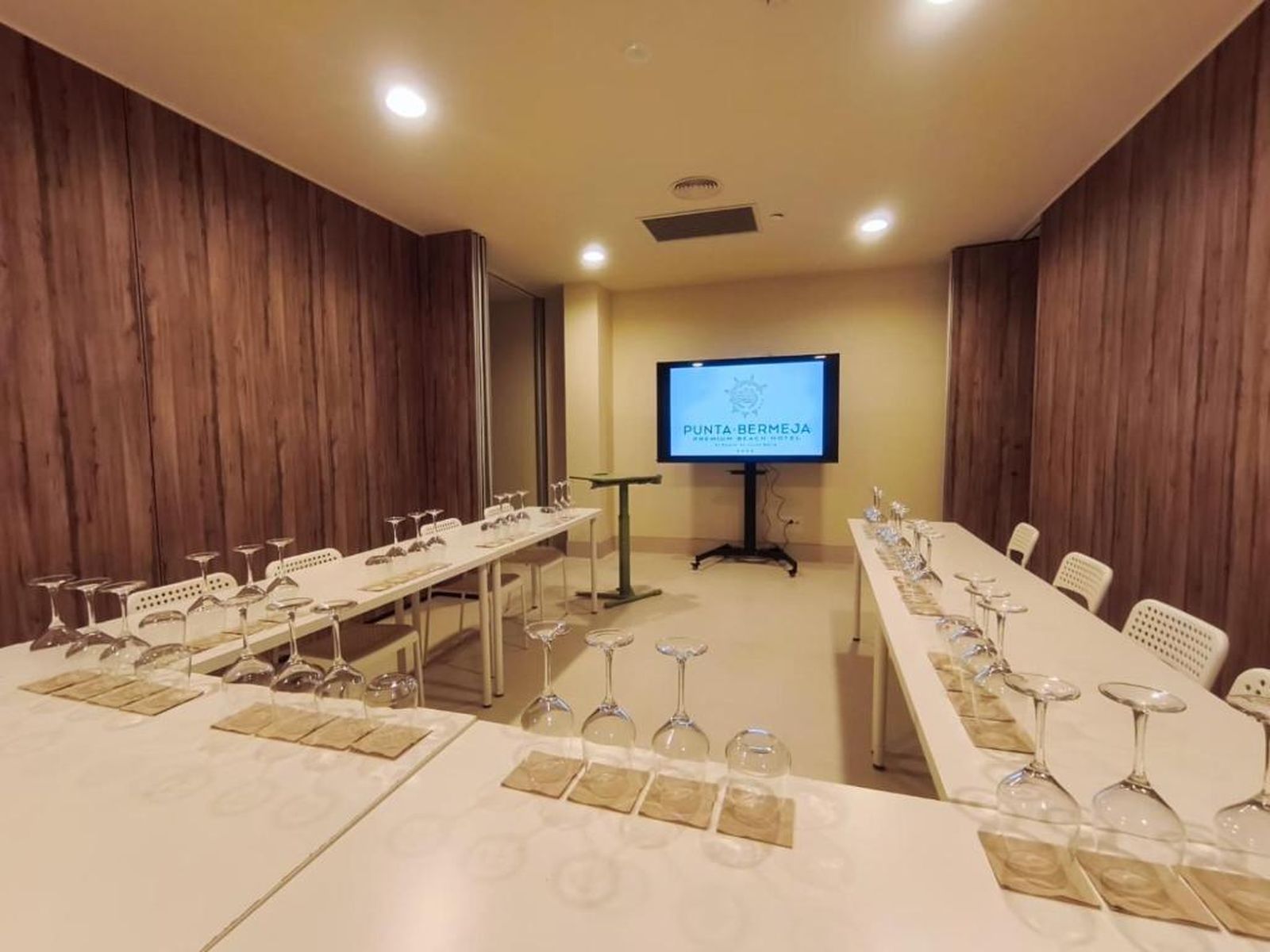 Así es el Punta Bermeja Premium Beach, el nuevo hotel de El Puerto que abre en pleno puente del Día de Andalucía