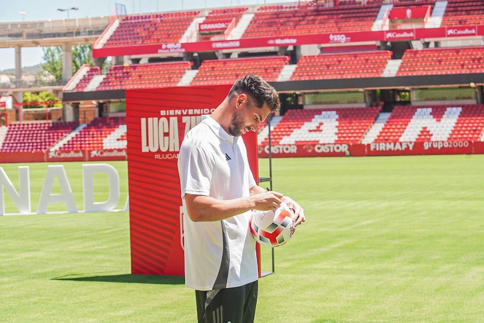 Así fue la presentación de Luca Zidane como nuevo jugador del Granada CF