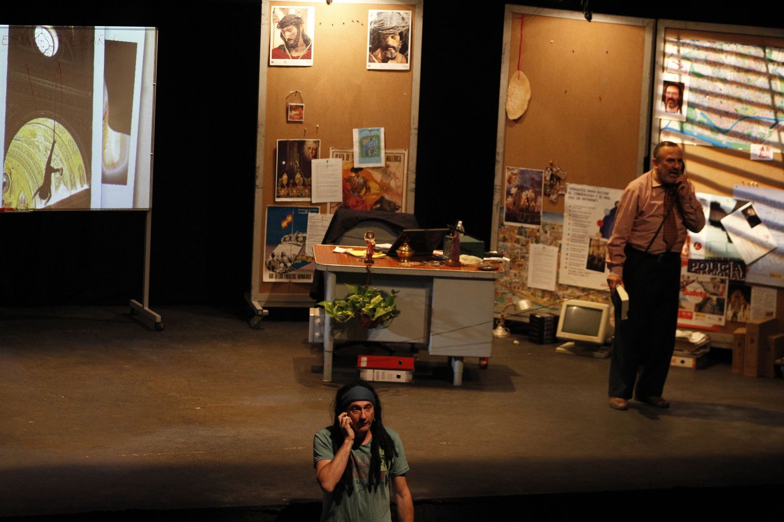Fotogalería Festival de Teatro de El Ejido. Obra "El Asesino de la Regañá". Teatro Municipal de El Ejido
