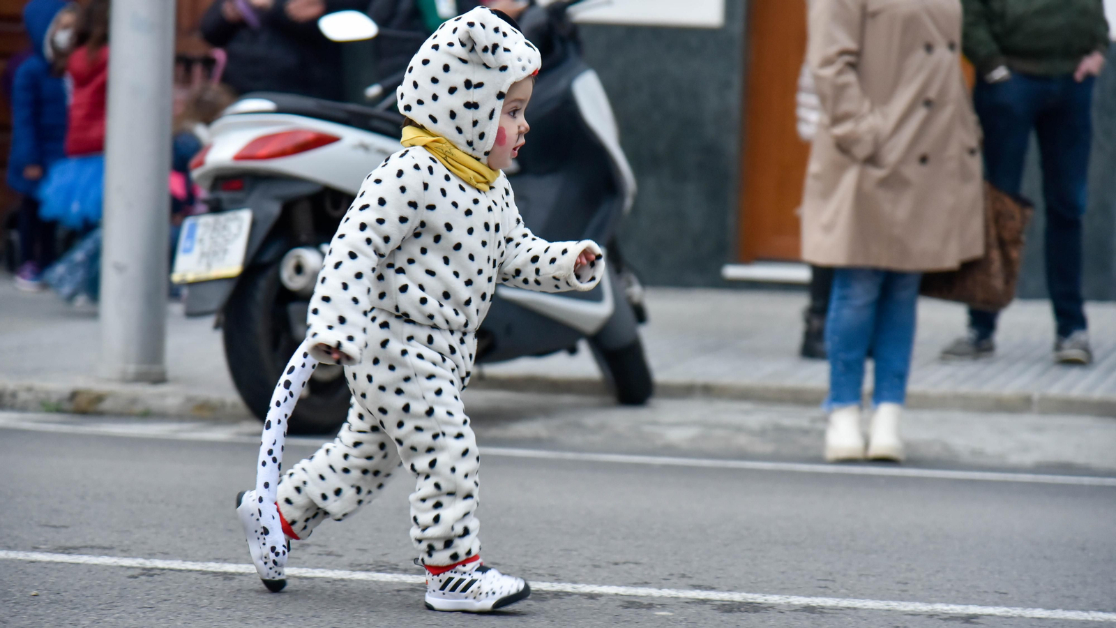 Fotos del pasacalles de Carnaval en Tarifa
