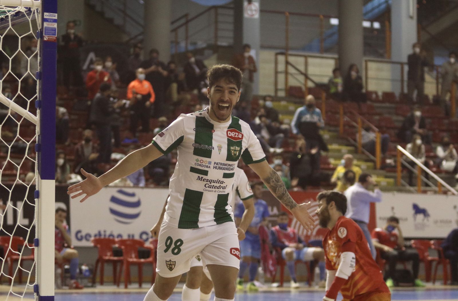 Fotografías: La victoria del Córdoba Futsal sobre el Peñíscola