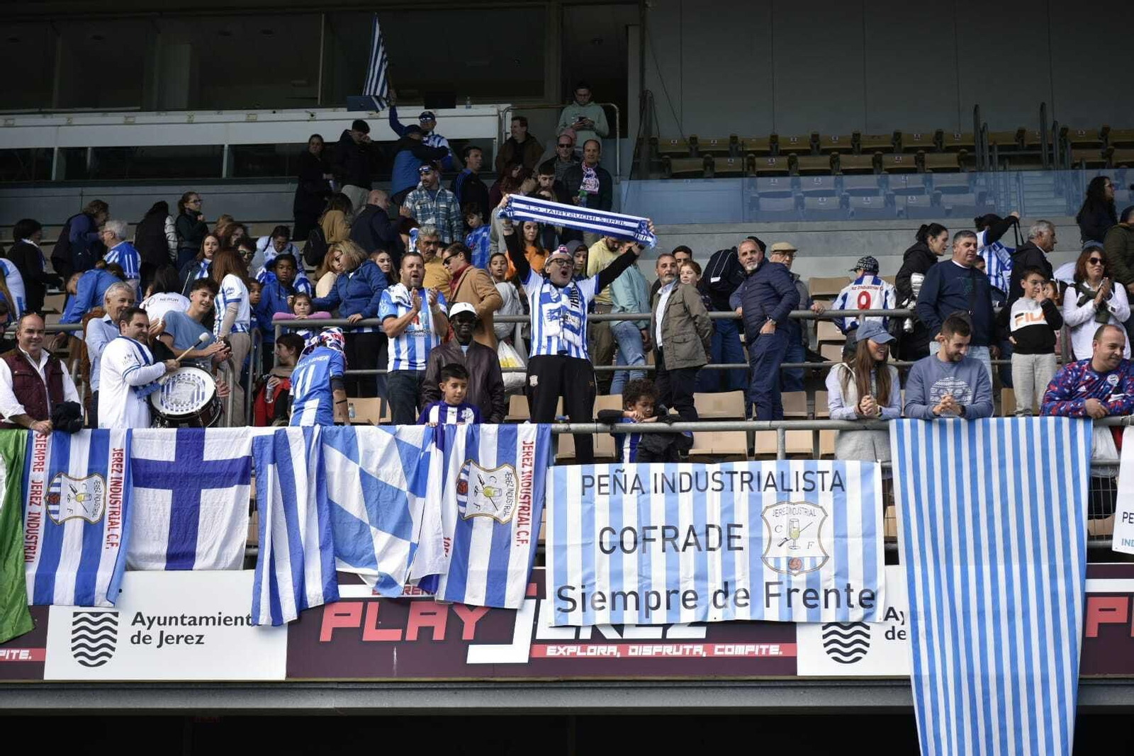 La fiesta del Jerez Industrial ante el Racing en Chapín