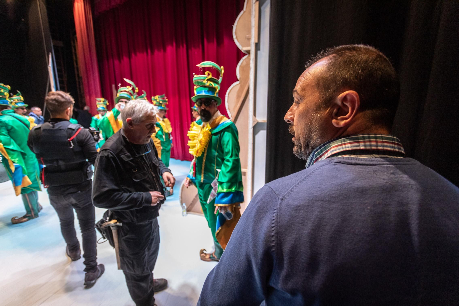 David Márquez Mateos siguió la actuación de su grupo desde bambalinas.