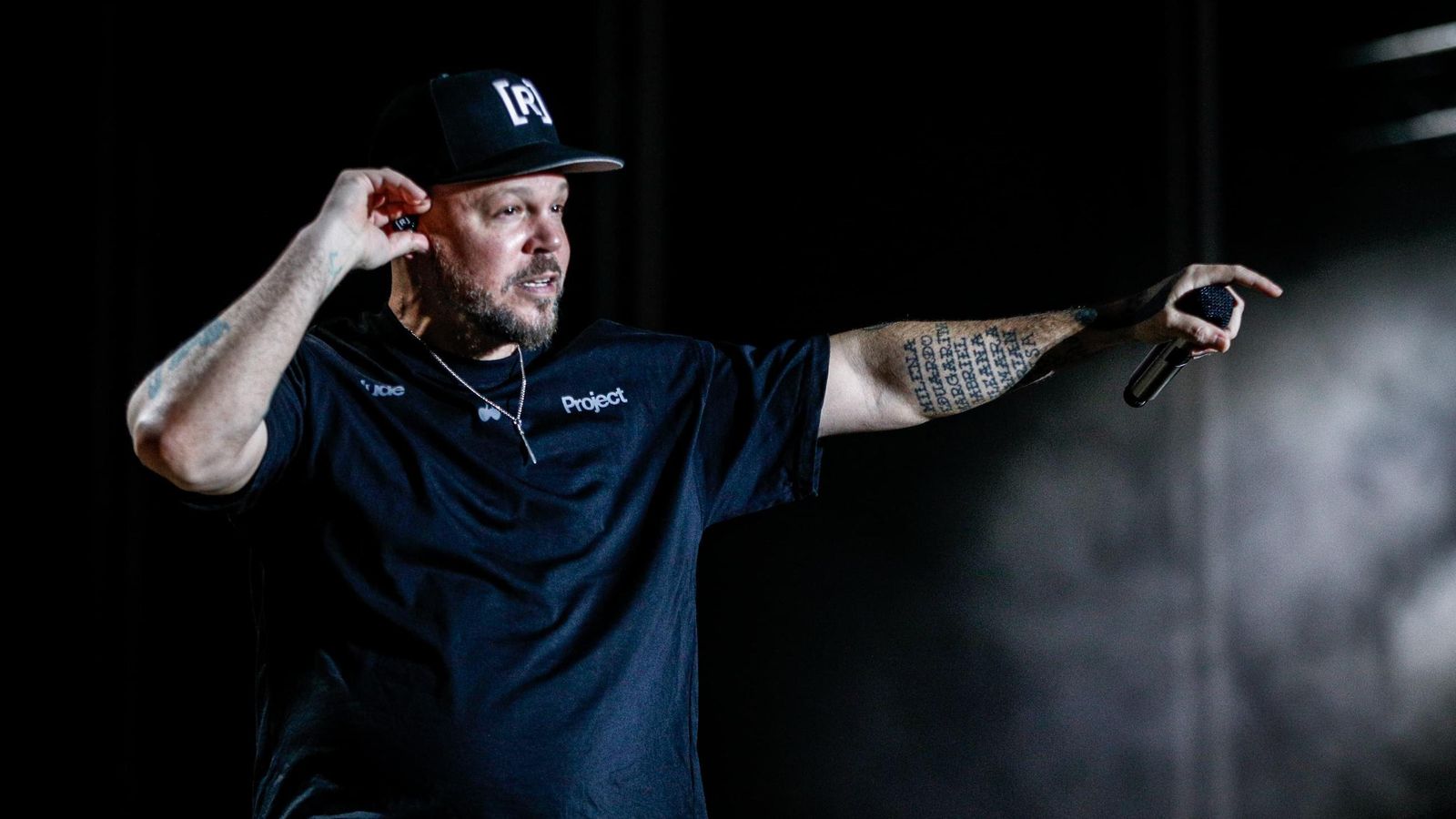 Residente durante su actuación en Concert Music Festival 2025 Residente durante su actuación en Concert Music Festival 2025
