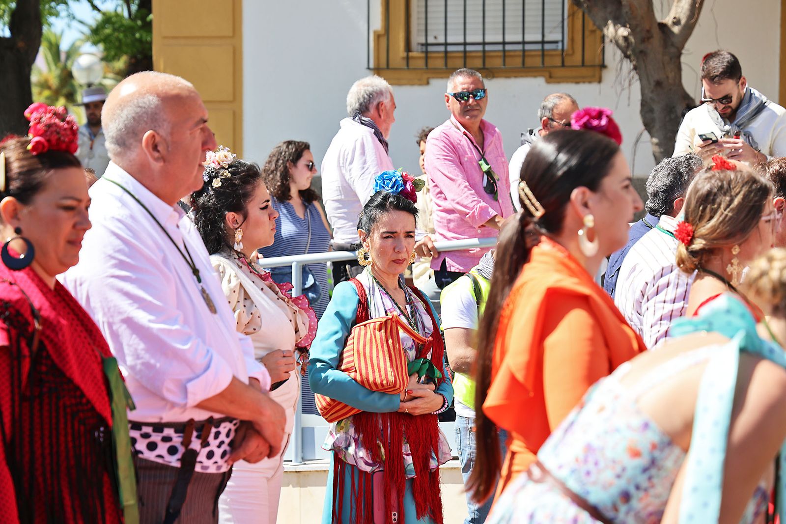 Imágenes de la Hermandad del Rocío de Punta Umbría a su paso por Huelva
