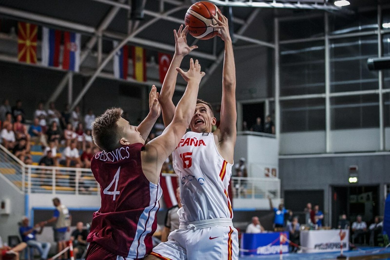 Pablo León, en un lance del juego.