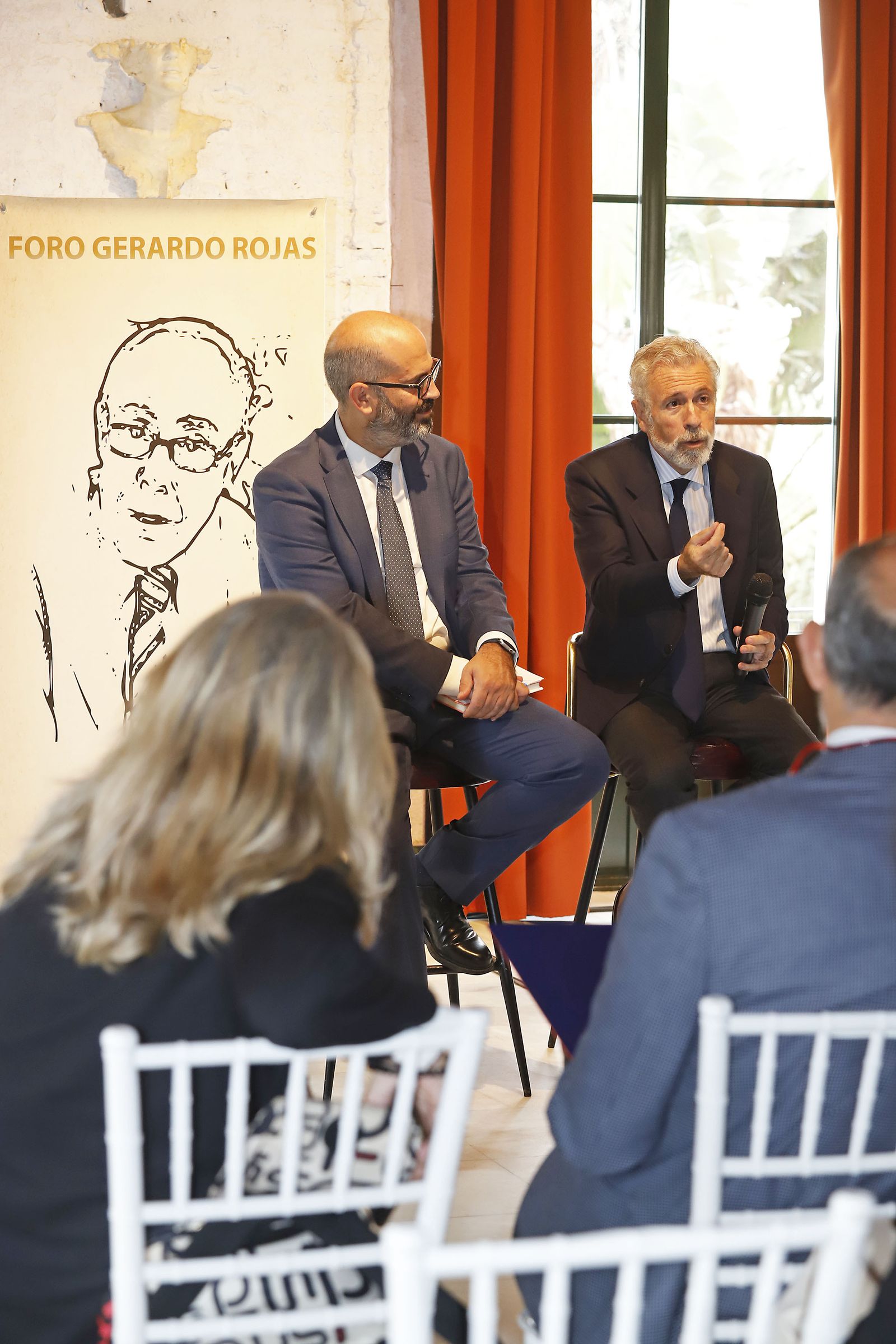 Imágenes del Foro Gerardo Rojas de Huelva Información