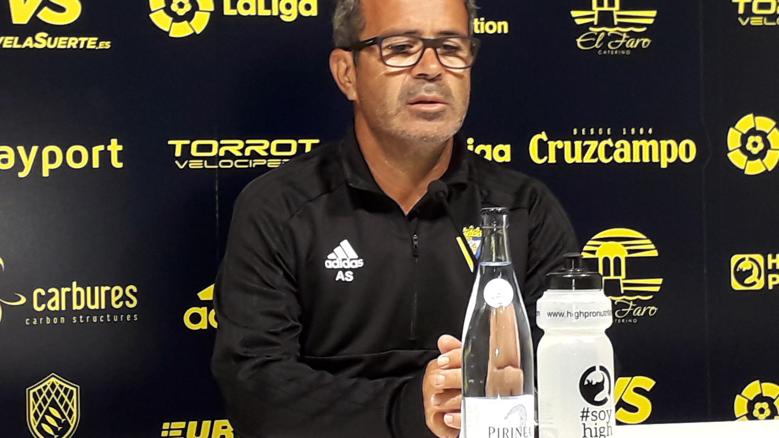 Cervera en la rueda de prensa ofrecida tras el último entrenamiento.