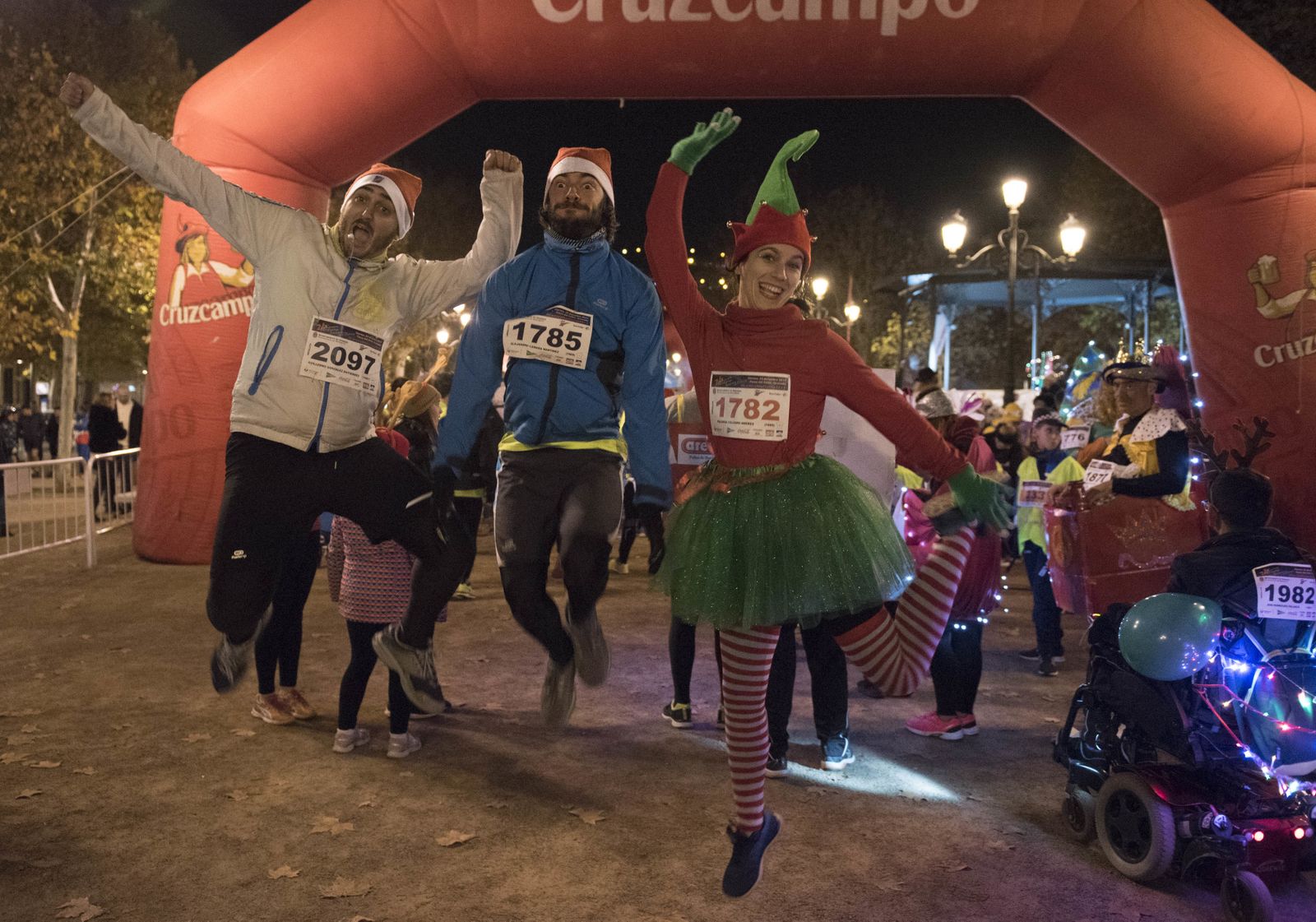 La carrera nocturna de Navidad, en imágenes