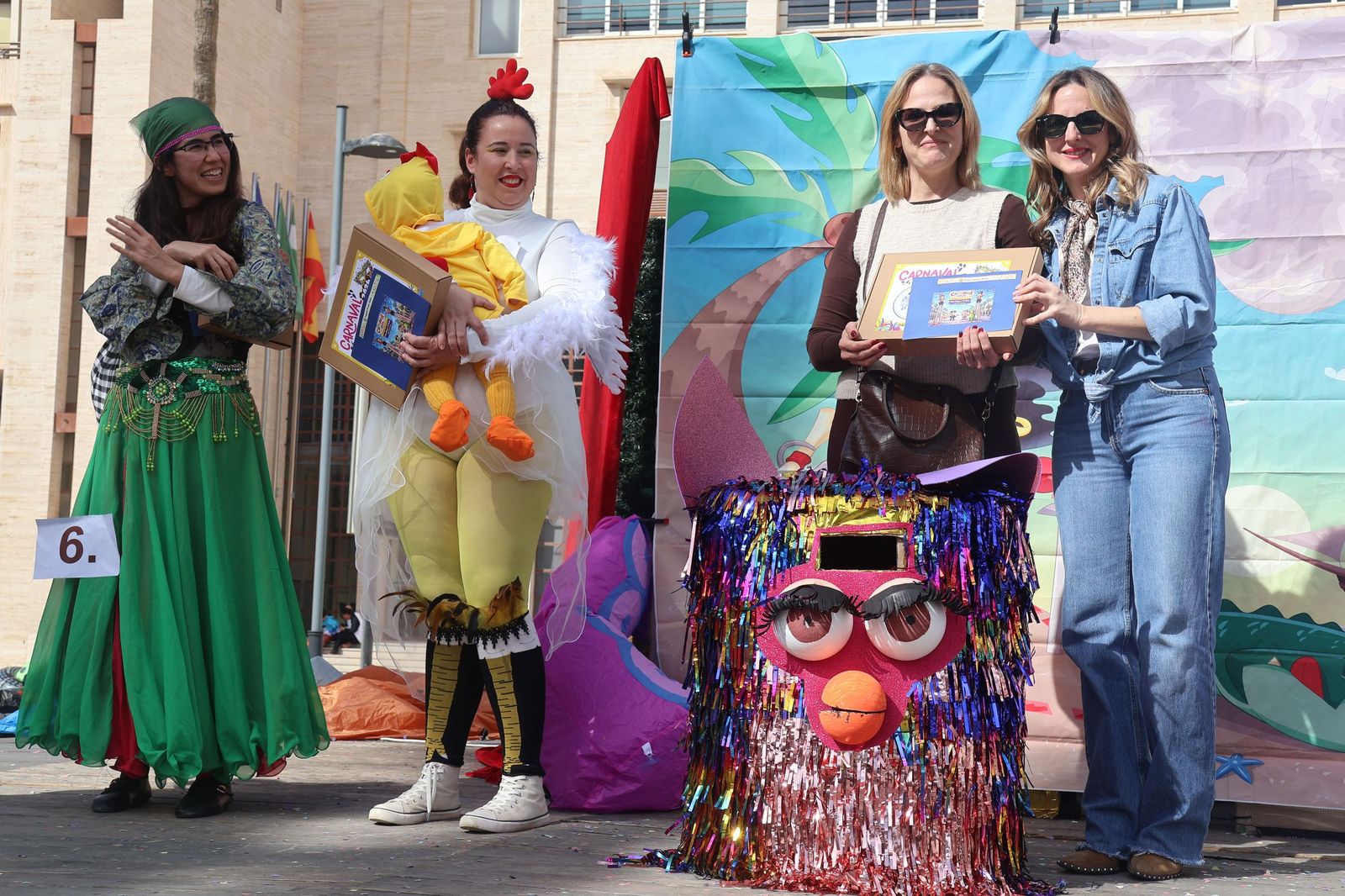 Las mejores imágenes del Carnaval 2026 de El Ejido en la Plaza Mayor